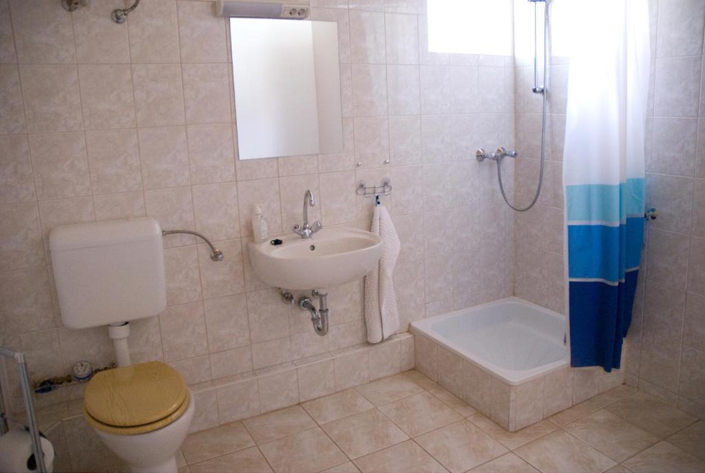 ホテル Haramia Csapszek Es Fogado ソンバトヘイ 部屋 写真